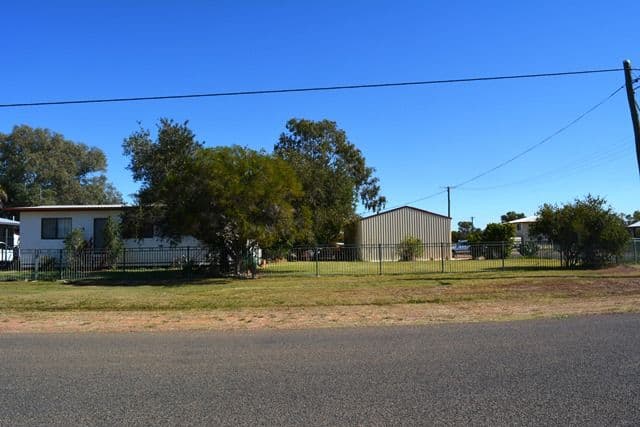 16 Mimosa Street, Blackall QLD 4472, Blackall - Thumbnail 2