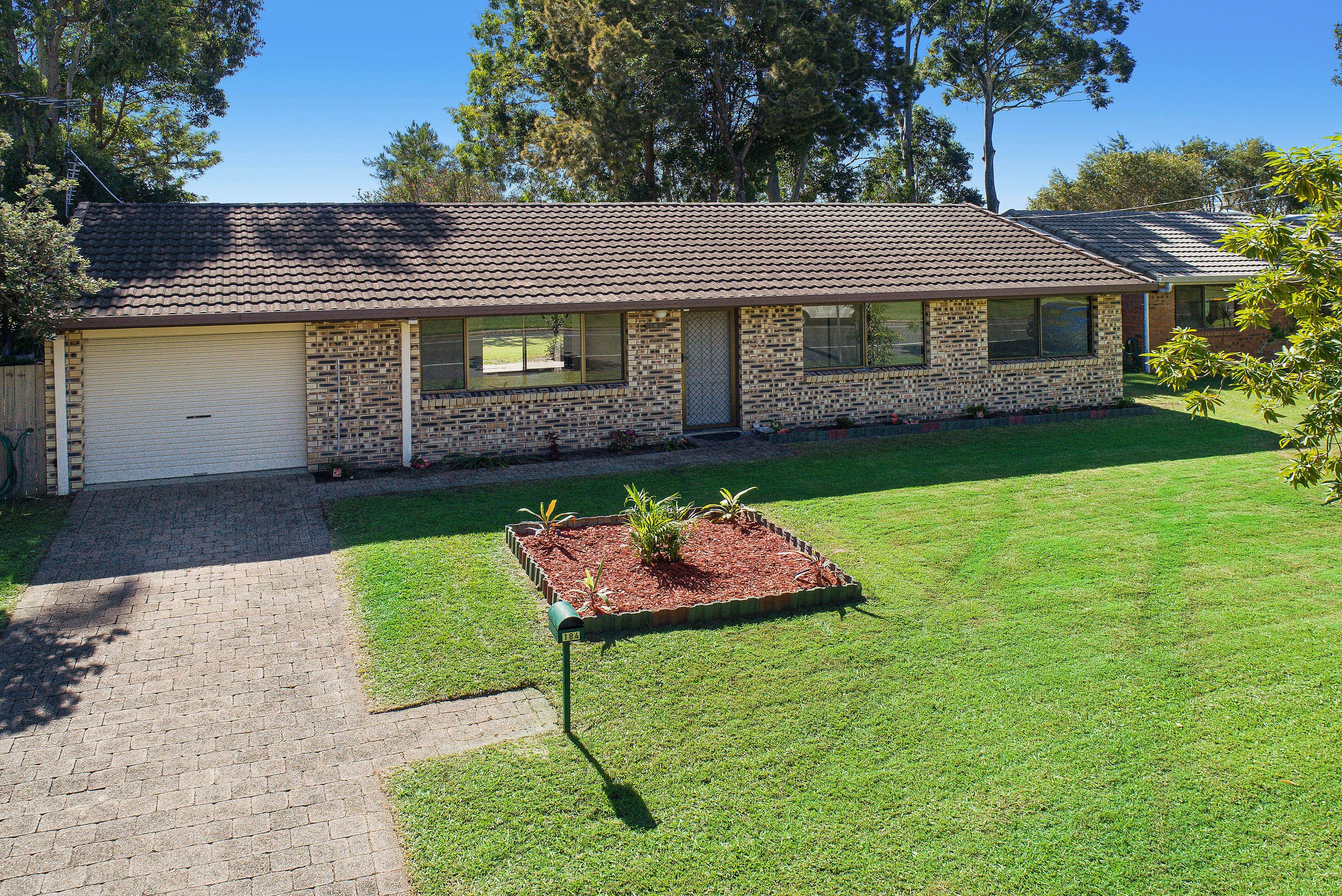 184 Westminster Avenue, Golden Beach QLD 4551, Golden Beach - Thumbnail 2