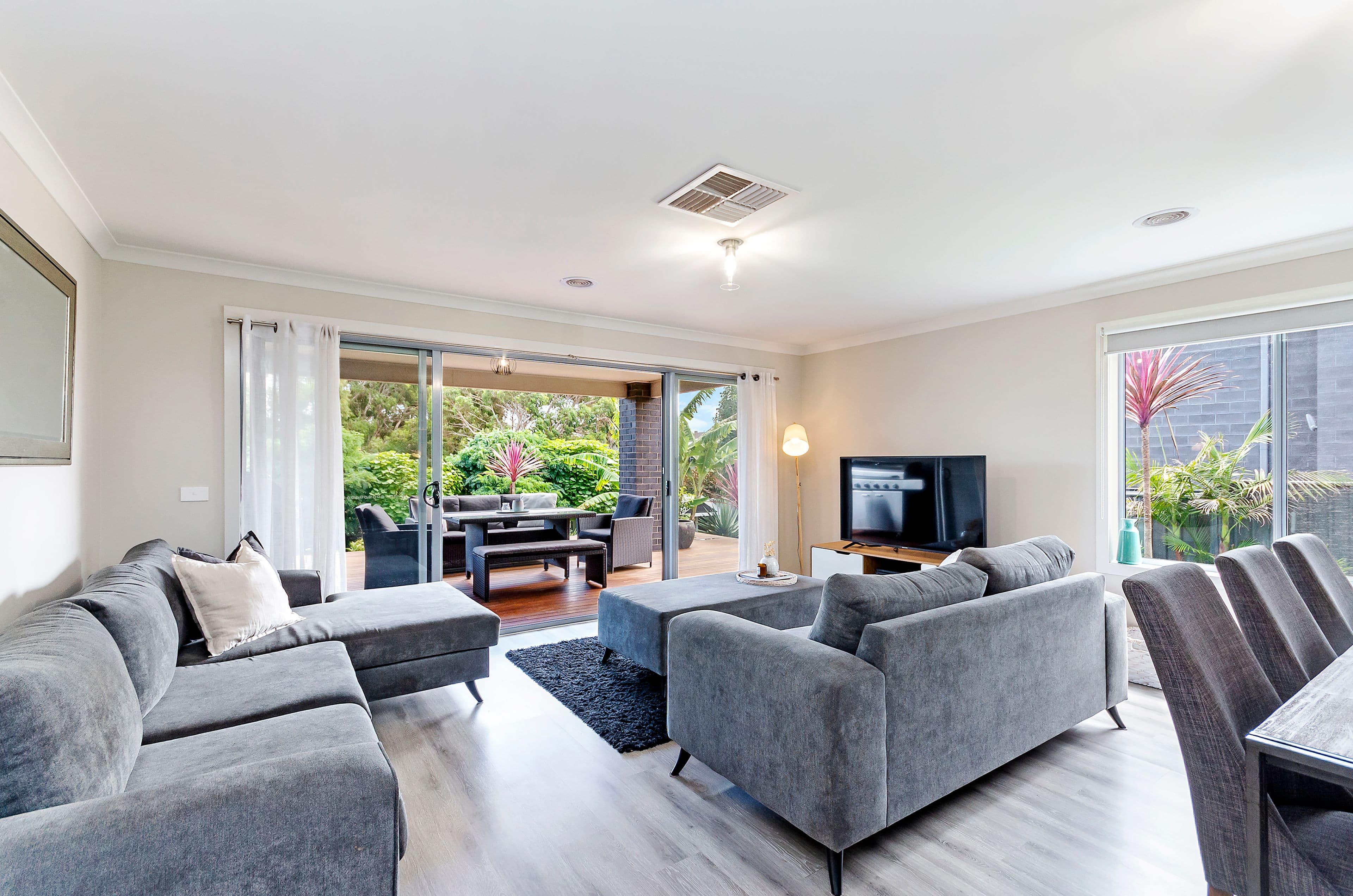 16 Renoir Drive, Warrnambool VIC 3280, Warrnambool - Thumbnail 2