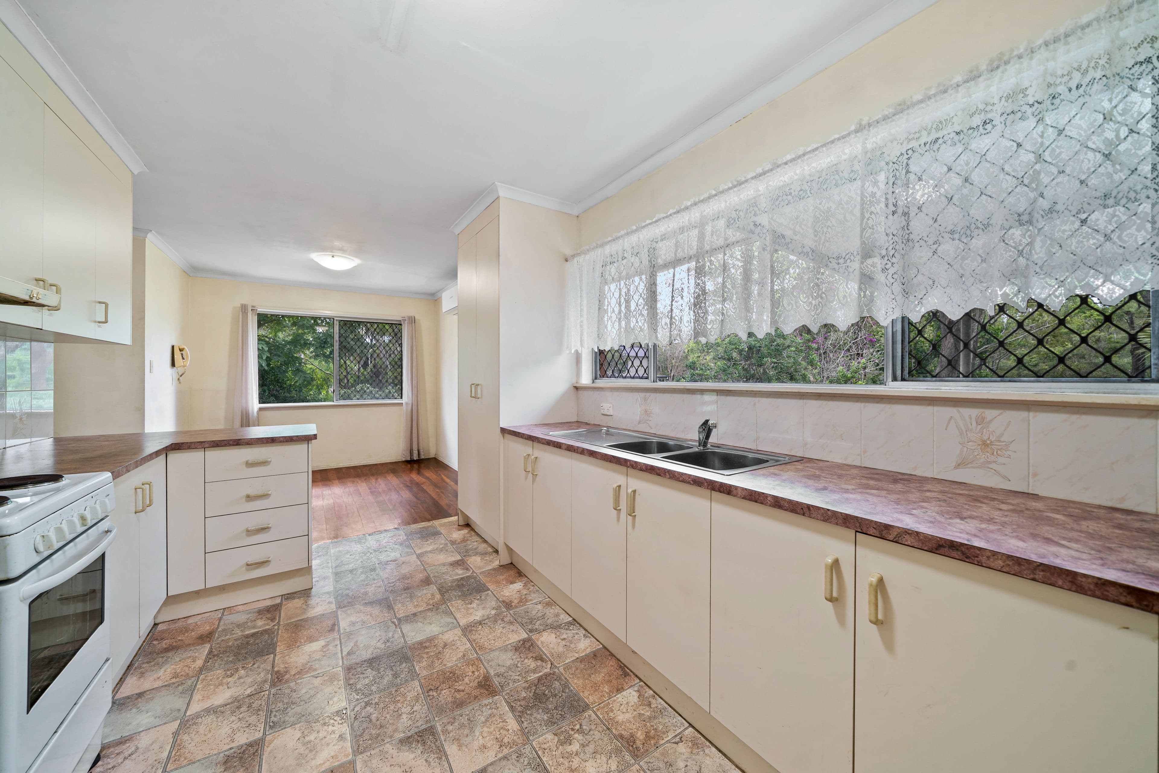 683 Grassdale Road, Gumdale QLD 4154, Gumdale - Thumbnail 4