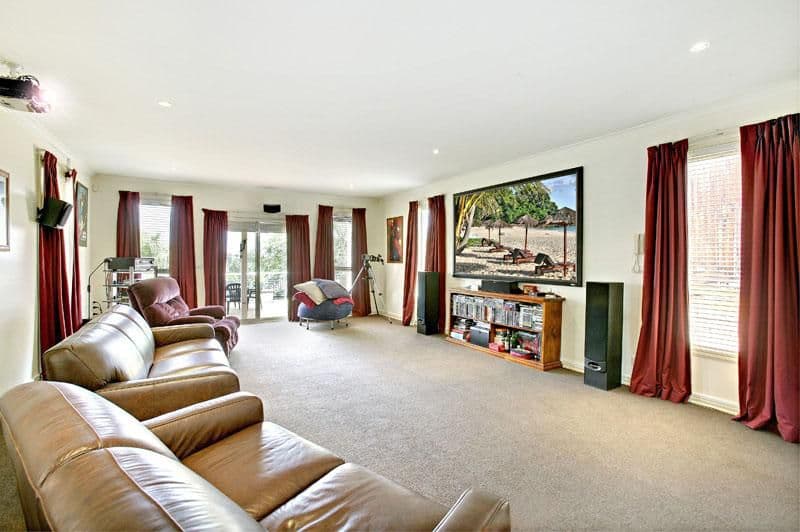 33a Rainer Street, PASCOE VALE SOUTH VIC 3044, Pascoe Vale South - Thumbnail 2