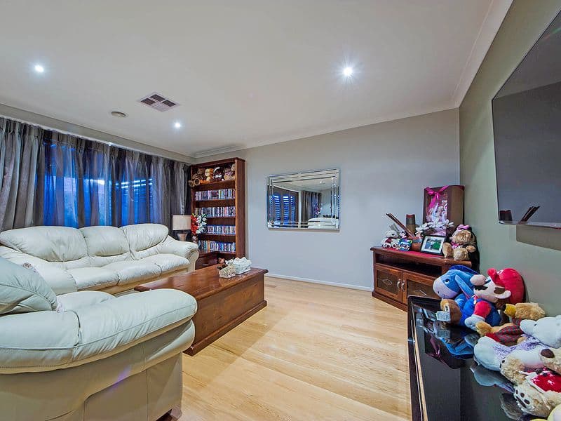 23 Malibu Boulevard, Point Cook VIC 3030, Point Cook - Thumbnail 3