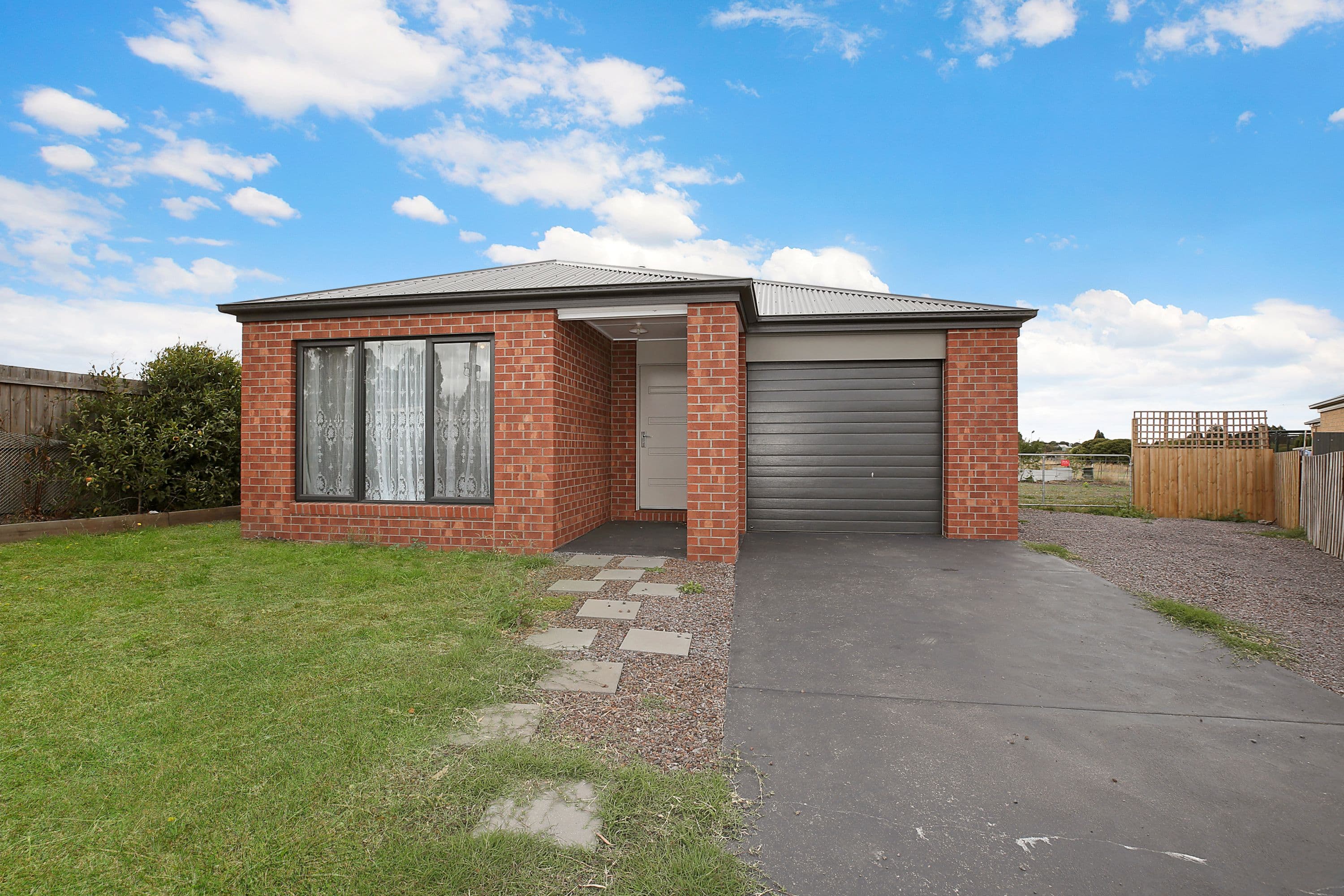 22 McAlpine Court, Camperdown VIC 3260, Camperdown - Image 1