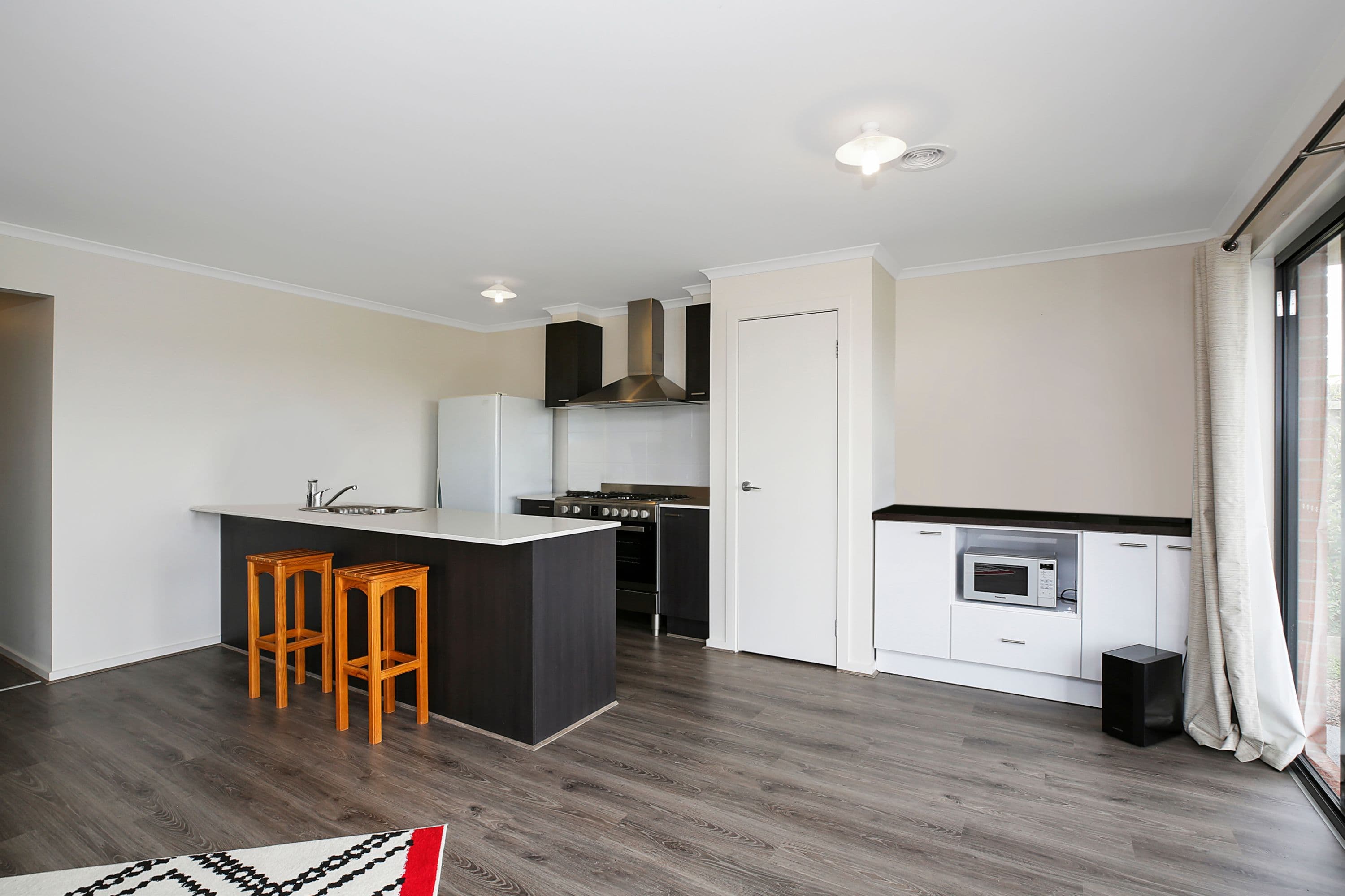22 McAlpine Court, Camperdown VIC 3260, Camperdown - Thumbnail 2