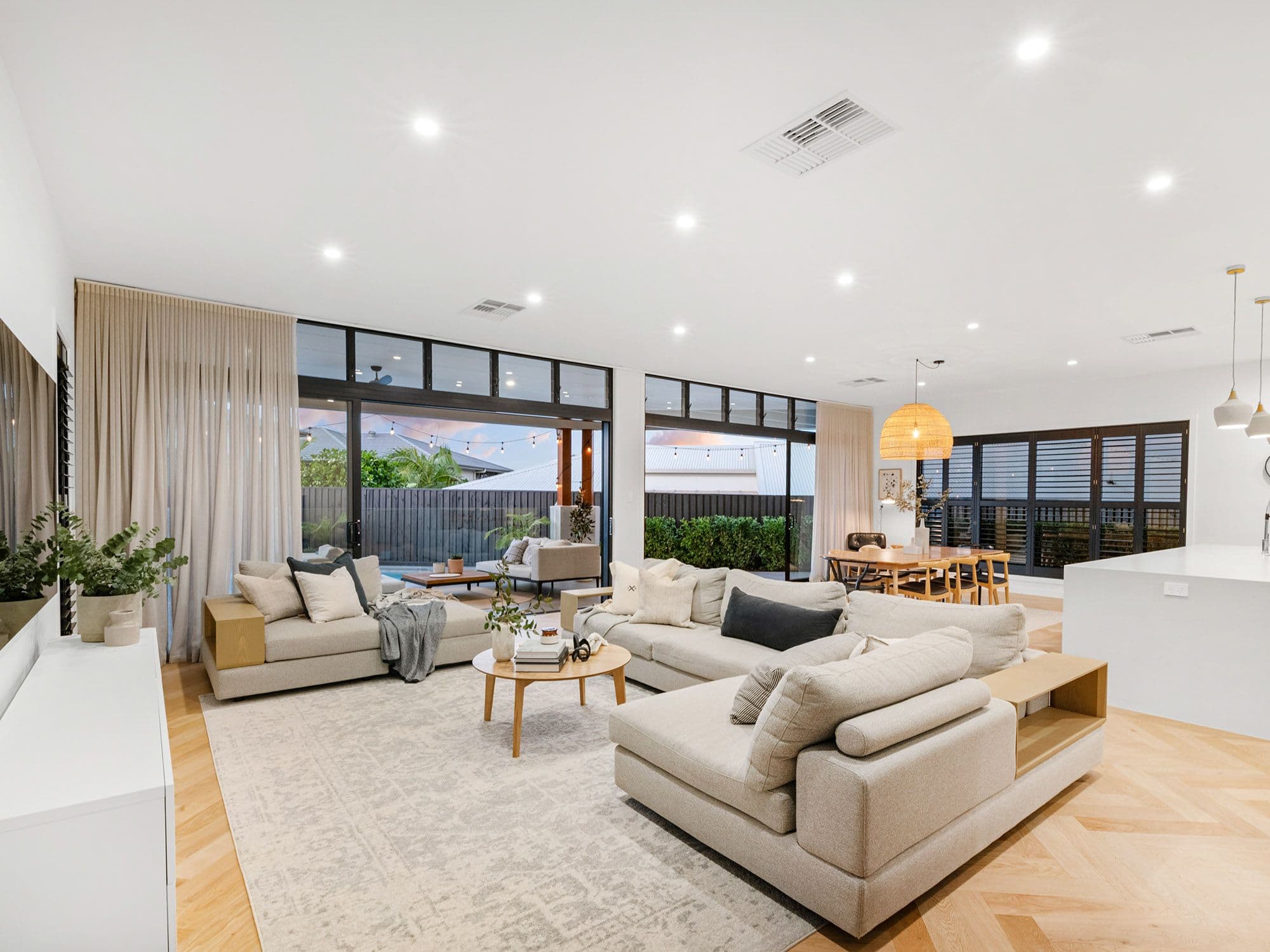 18 Honeyeater Place, Rochedale QLD 4123, Rochedale - Thumbnail 3