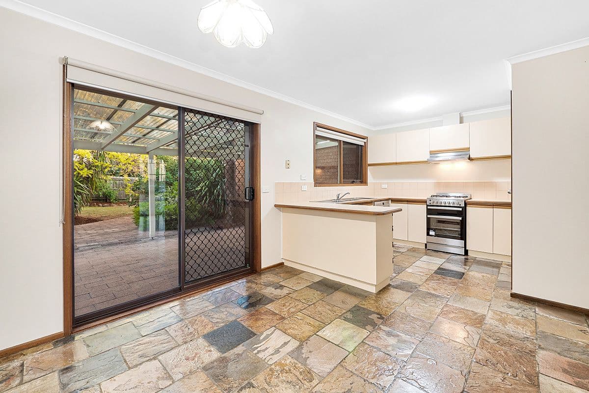 6 Toirram Crescent, Cranbourne VIC 3977, Cranbourne - Thumbnail 3