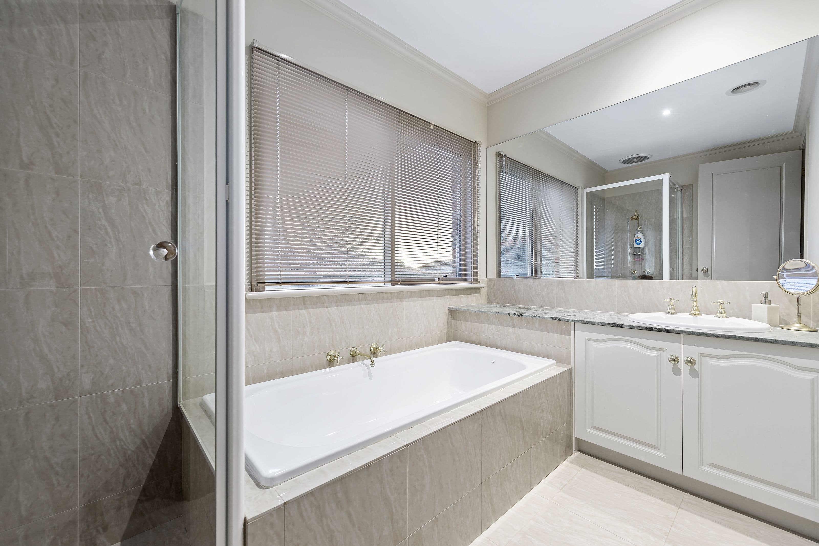 36 Roswell Street, Glen Waverley VIC 3150, Glen Waverley - Thumbnail 4