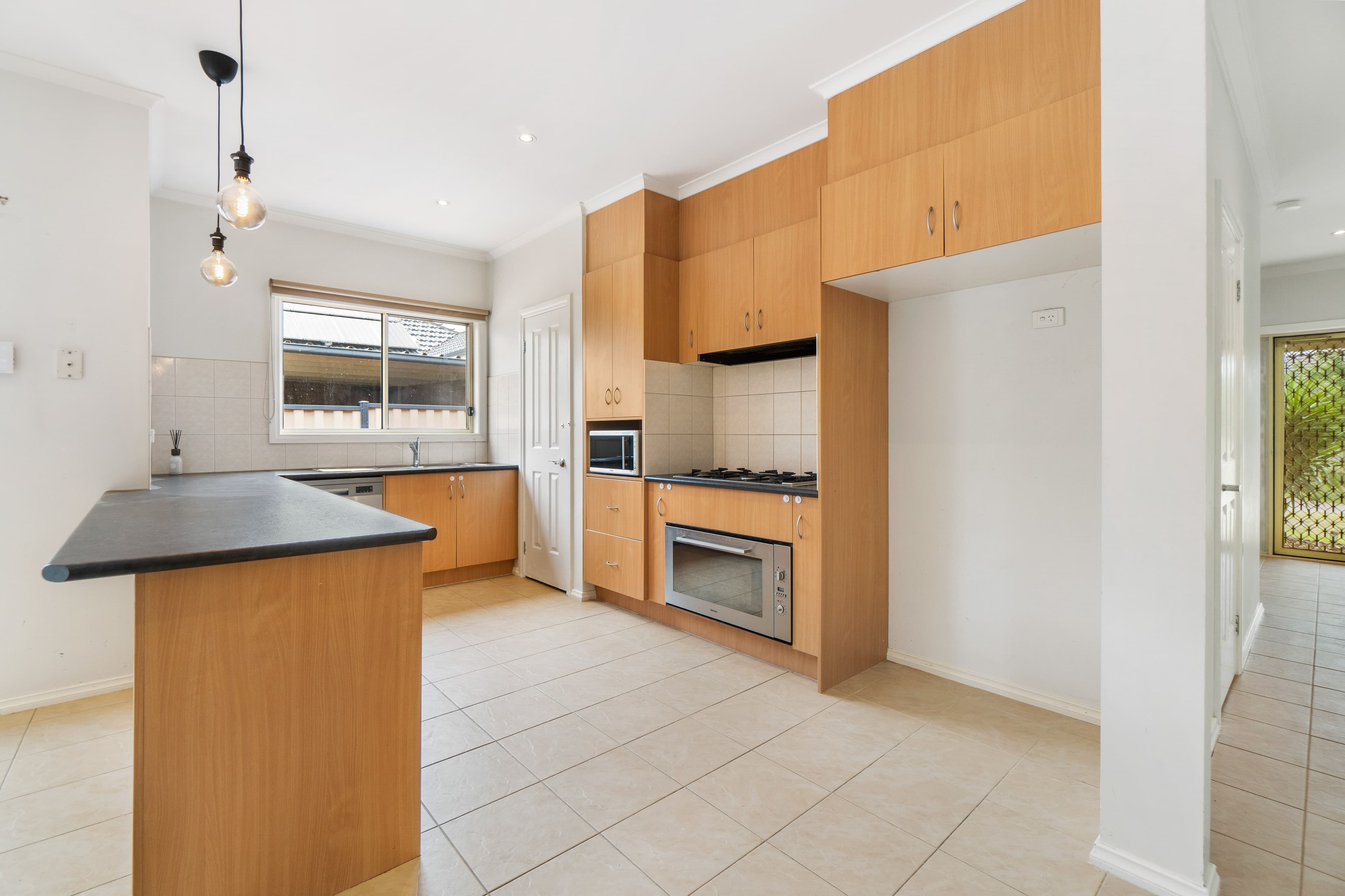 13 Marrowie Place, Taylors Hill VIC 3037, Taylors Hill - Thumbnail 8