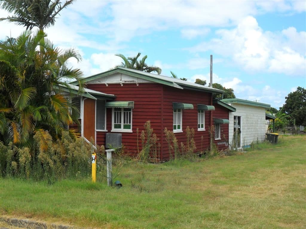 13 Pilot Street, URANGAN QLD 4655, Urangan - Thumbnail 2