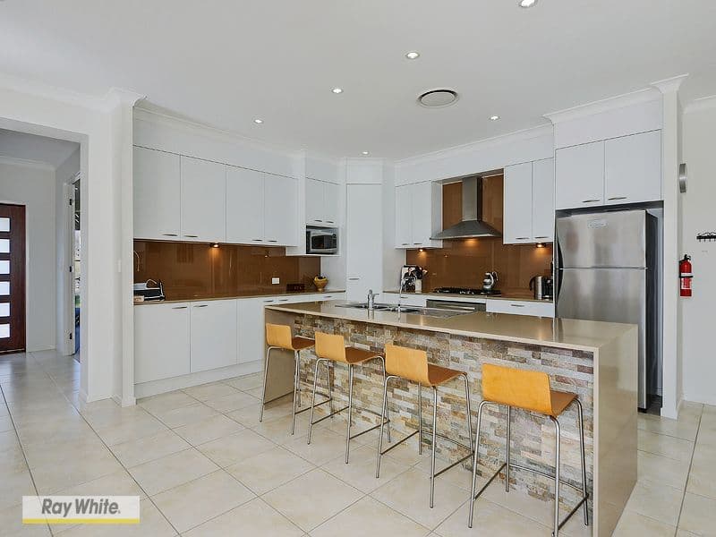 2 Nicklaus Parade, NORTH LAKES QLD 4509, North Lakes - Thumbnail 3