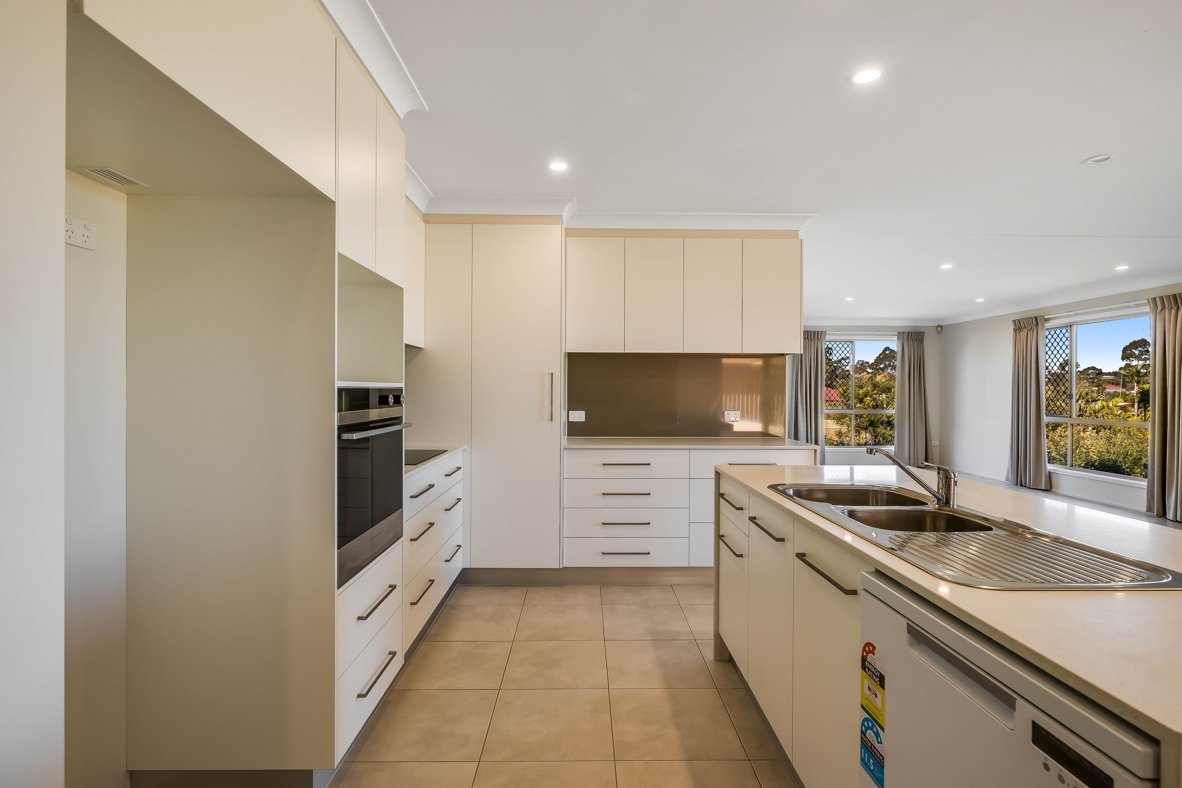 31 Nash Drive, Glenvale QLD 4350, Glenvale - Thumbnail 2