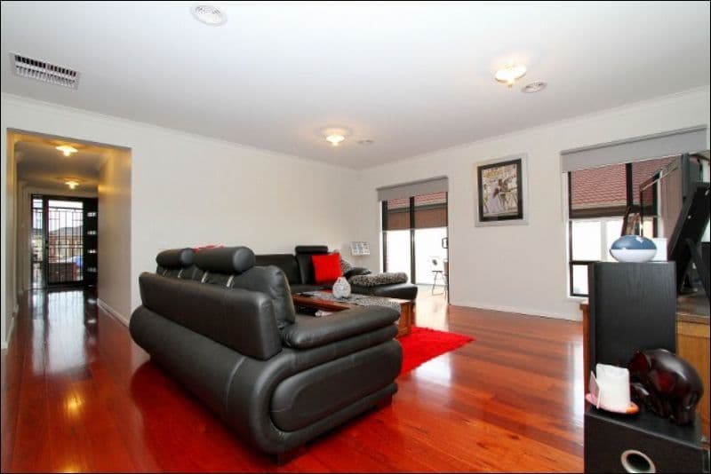 28 Jacaranda Drive, TAYLORS HILL VIC 3037, Taylors Hill - Thumbnail 6