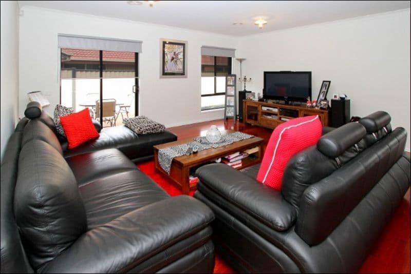 28 Jacaranda Drive, TAYLORS HILL VIC 3037, Taylors Hill - Thumbnail 7