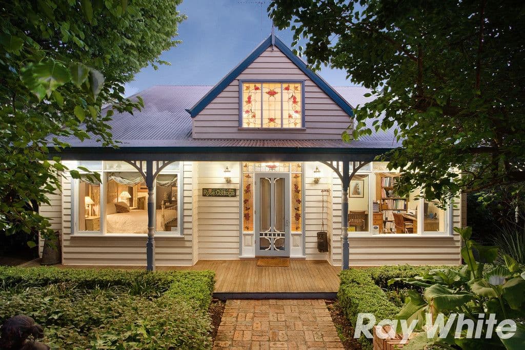 2 Rheanva Street, Berwick VIC 3806, Berwick - Thumbnail 2