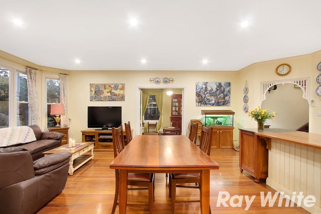 2 Rheanva Street, Berwick VIC 3806, Berwick - Thumbnail 3
