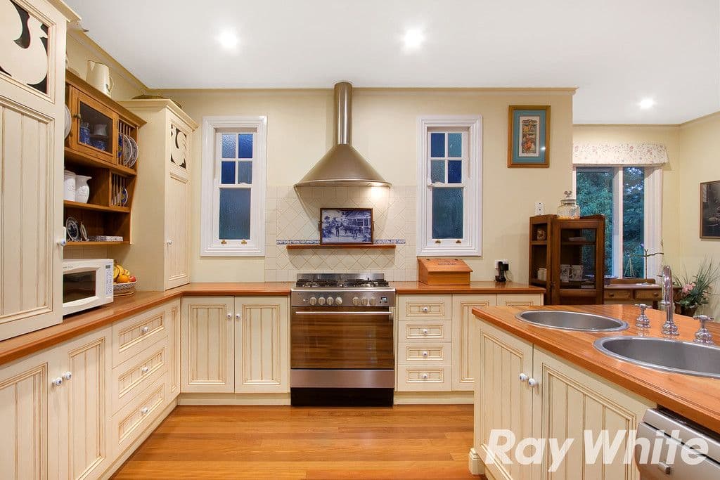 2 Rheanva Street, Berwick VIC 3806, Berwick - Thumbnail 5