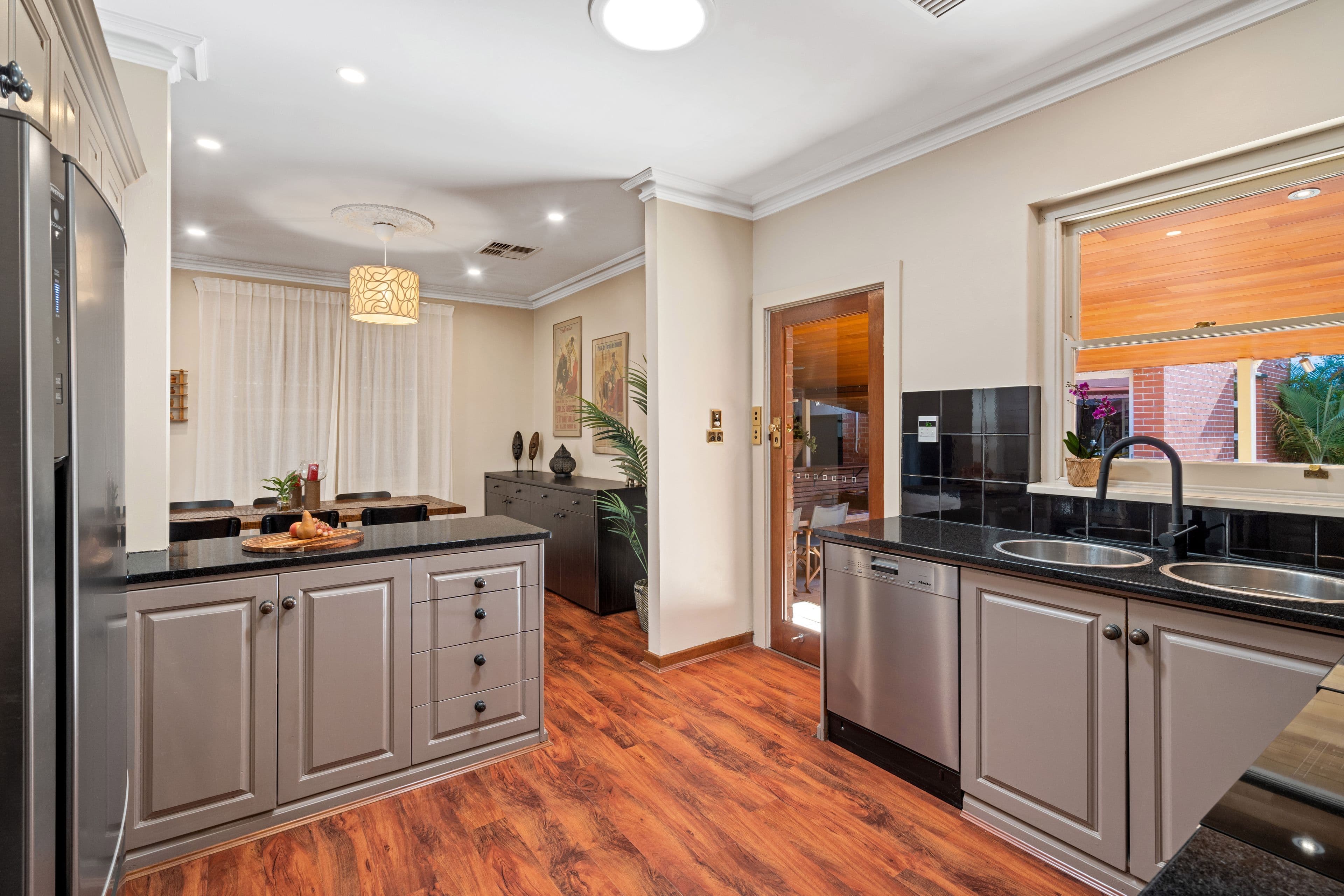 64 Dunbar Terrace, Glenelg East SA 5045, Glenelg East - Thumbnail 7
