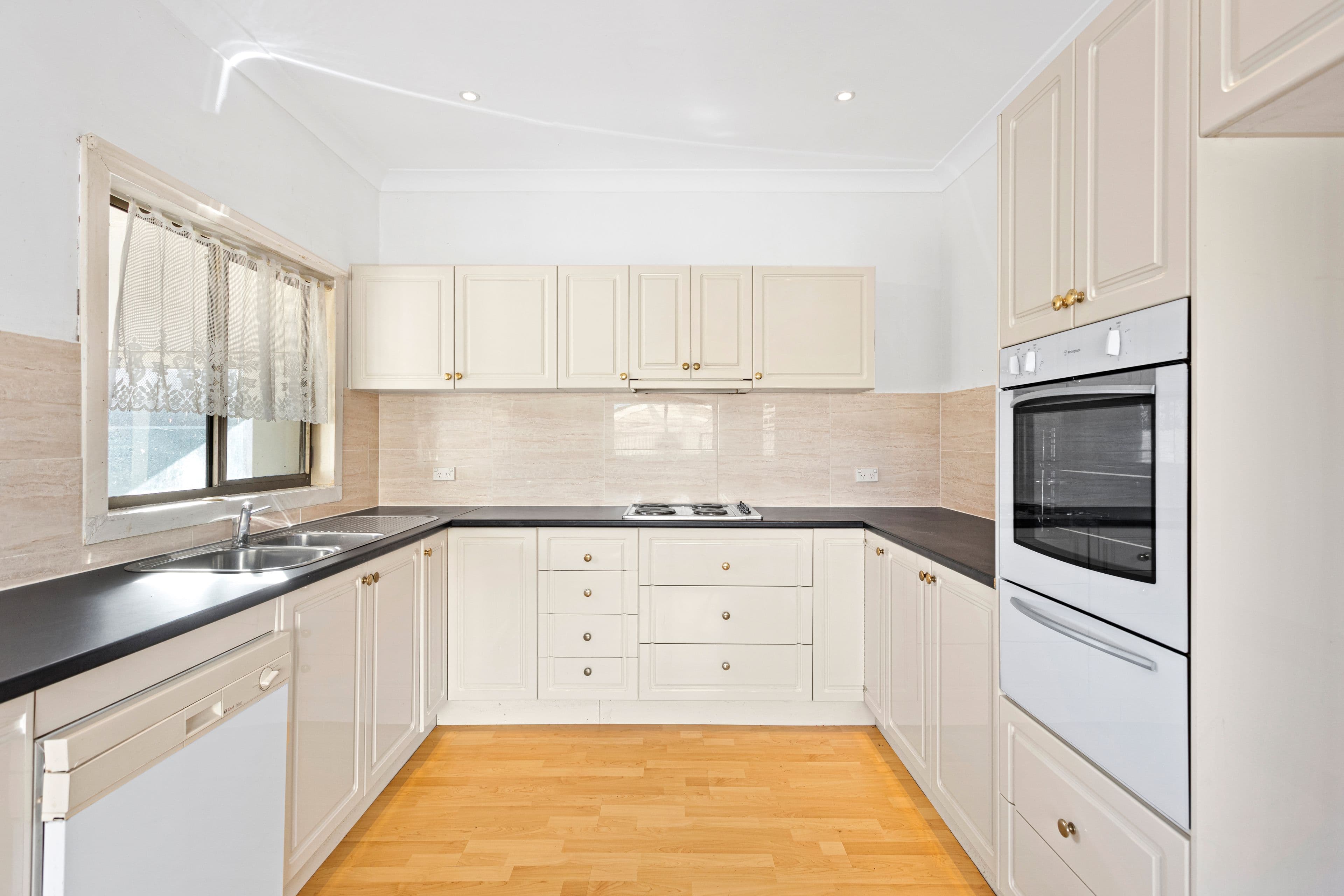 368 Shellharbour Road, Barrack Heights NSW 2528, Barrack Heights - Thumbnail 2
