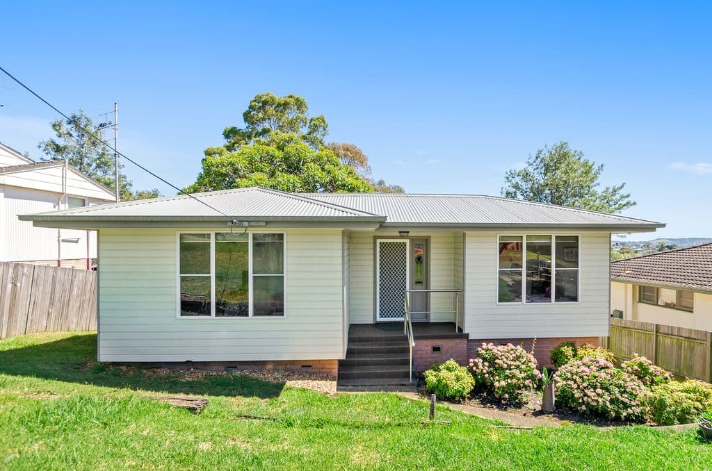 20 Wybalena Avenue, Koonawarra - Image 1
