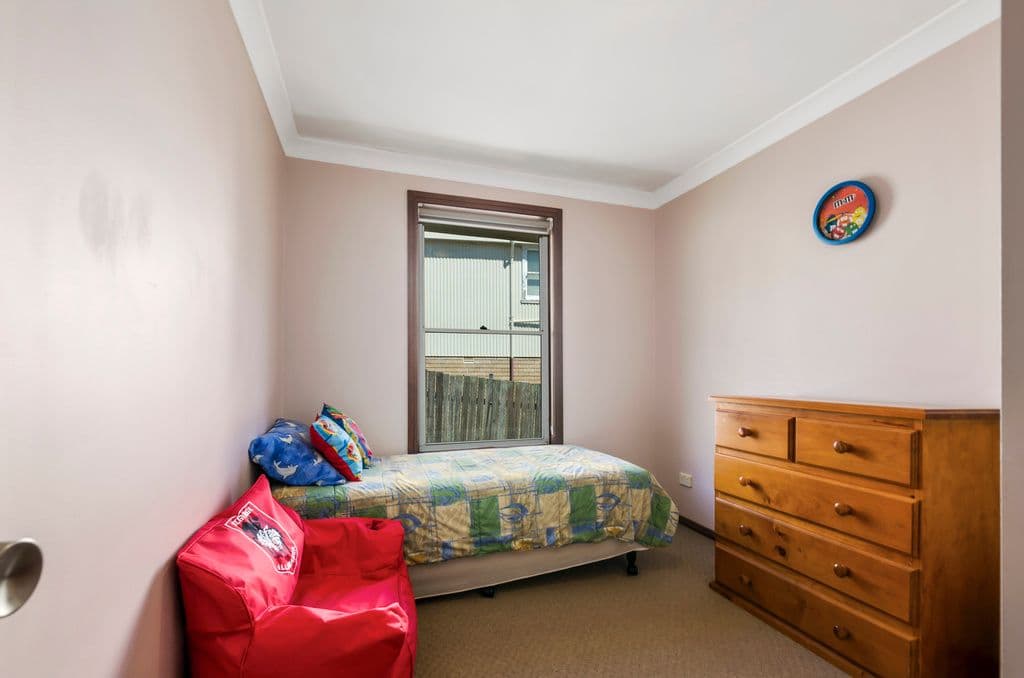 20 Wybalena Avenue, Koonawarra - Thumbnail 4