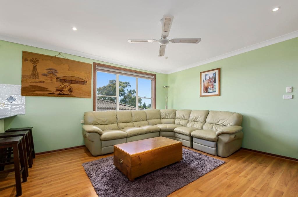 20 Wybalena Avenue, Koonawarra - Thumbnail 6