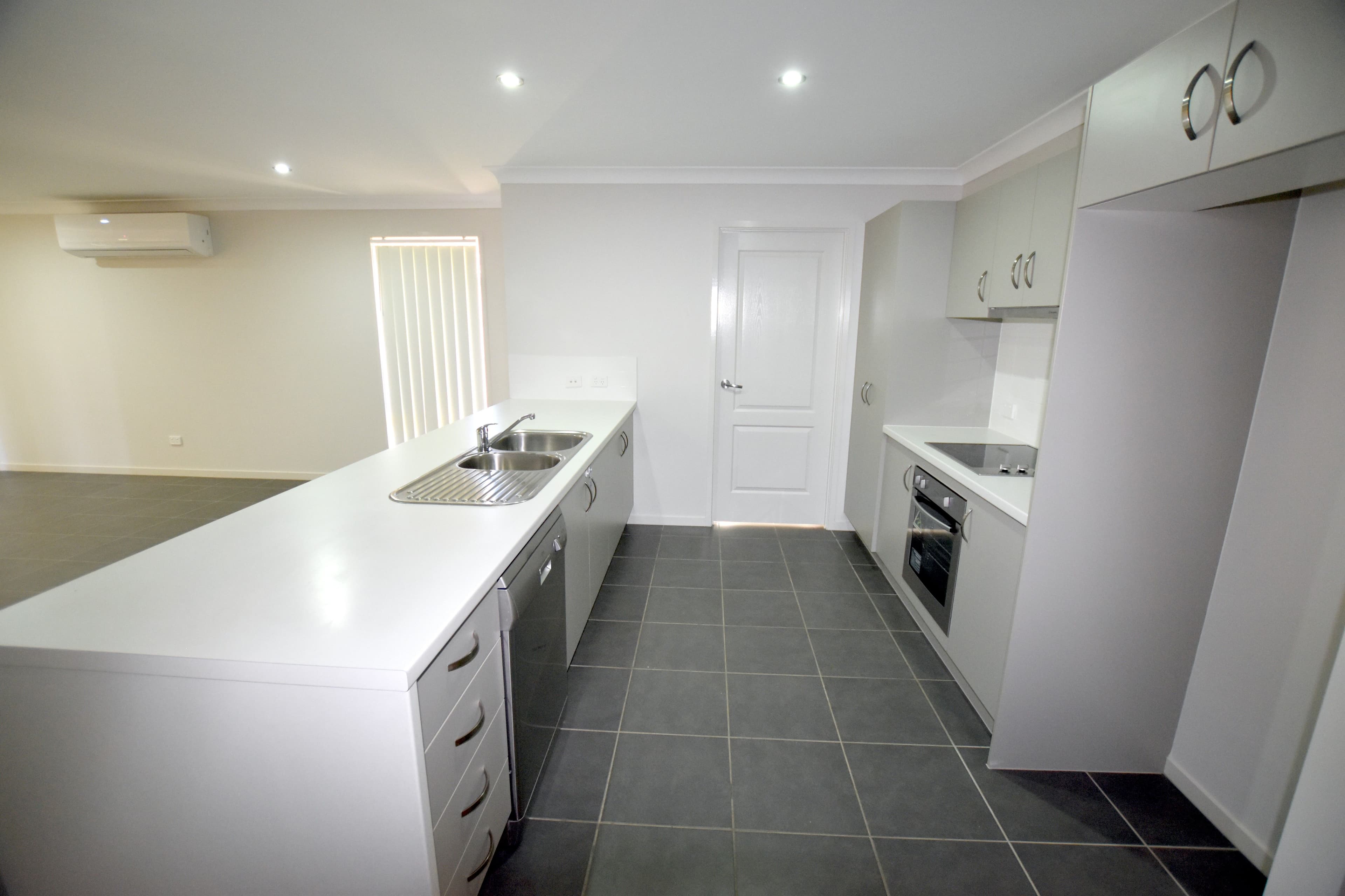 42 Oxford Street, Calliope QLD 4680, Calliope - Thumbnail 3