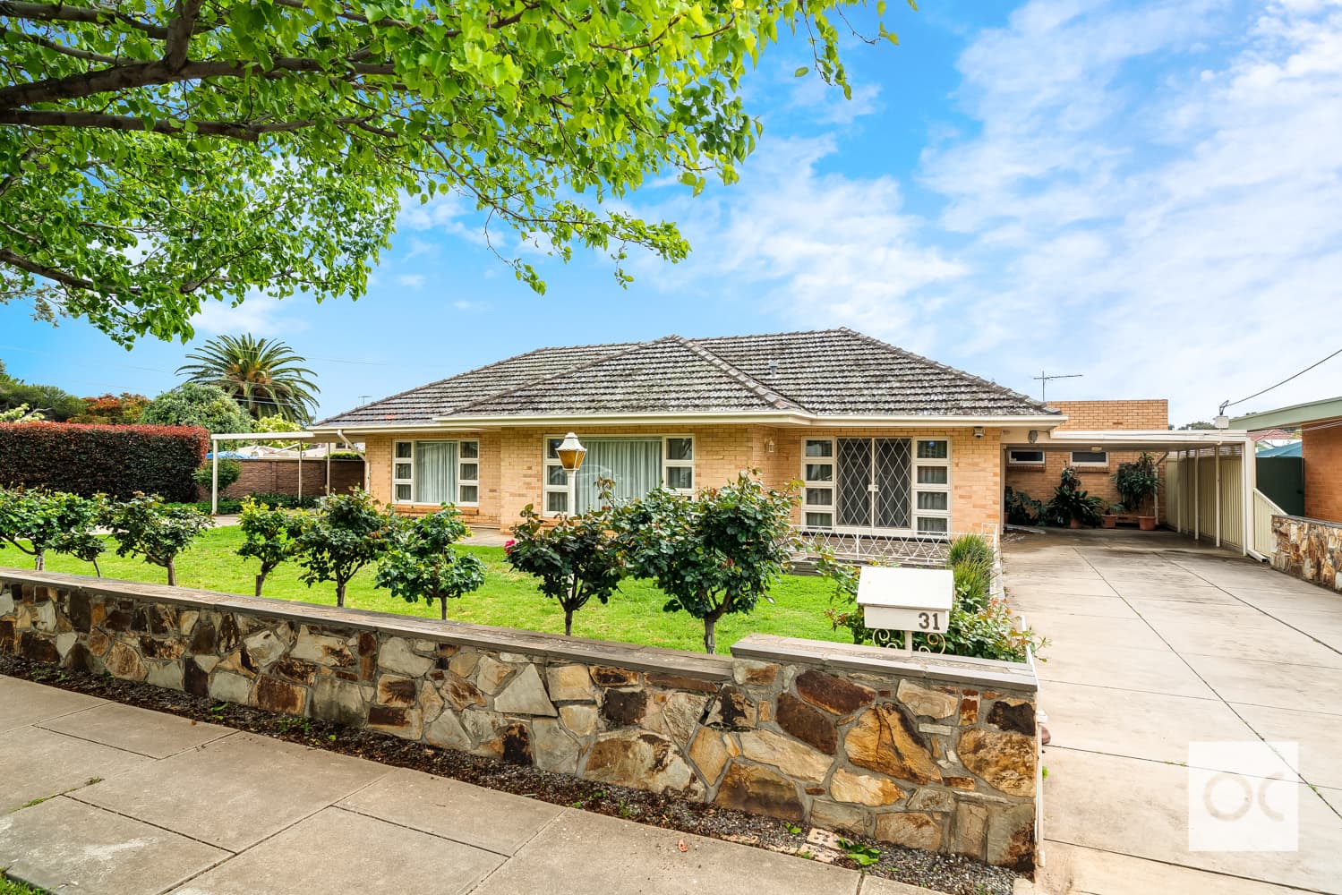 31 Ayton Avenue, Fulham - Image 1