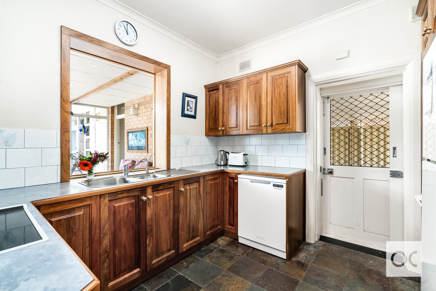 31 Ayton Avenue, Fulham - Thumbnail 8