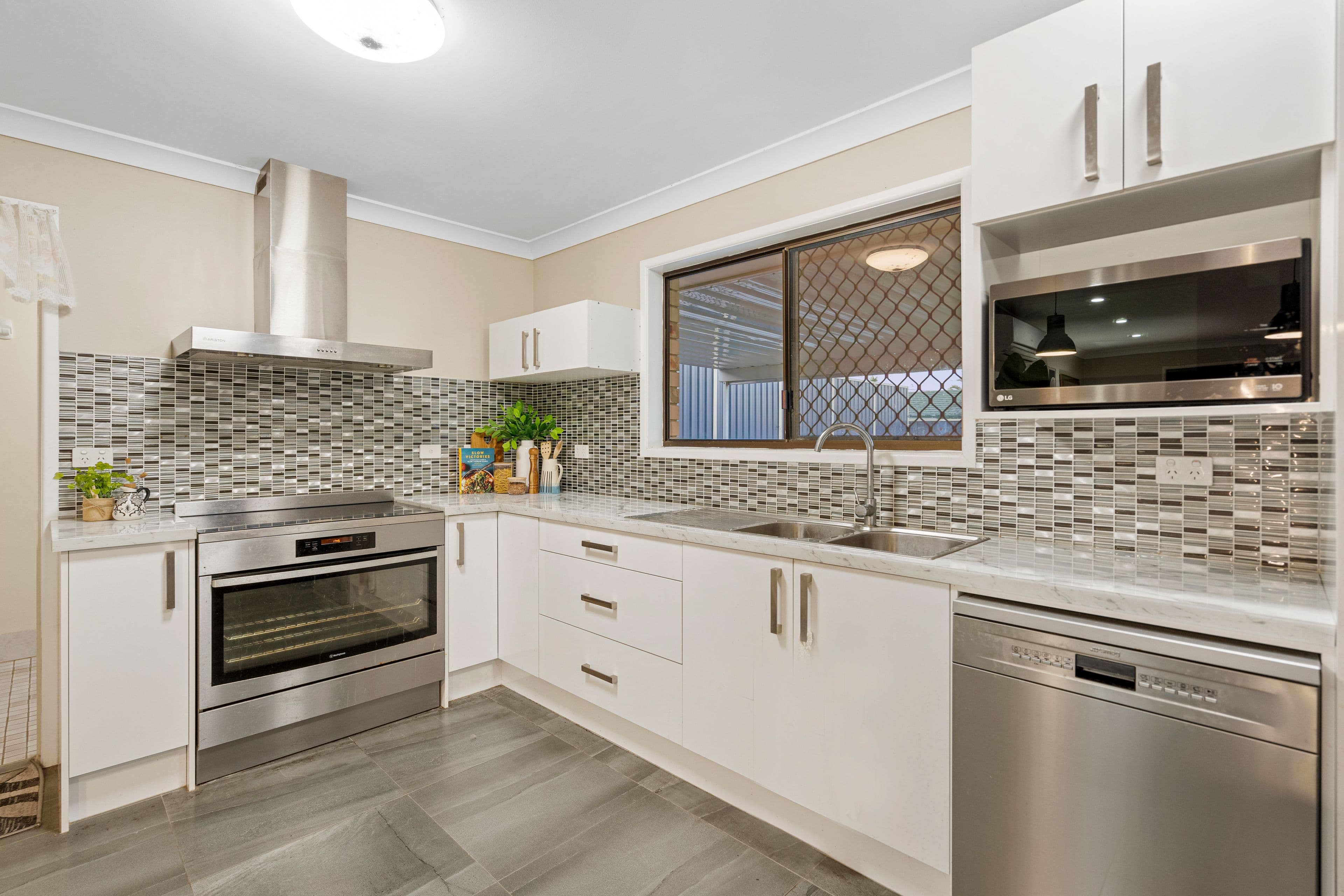 9 Town Court, Boronia Heights QLD 4124, Boronia Heights - Thumbnail 7