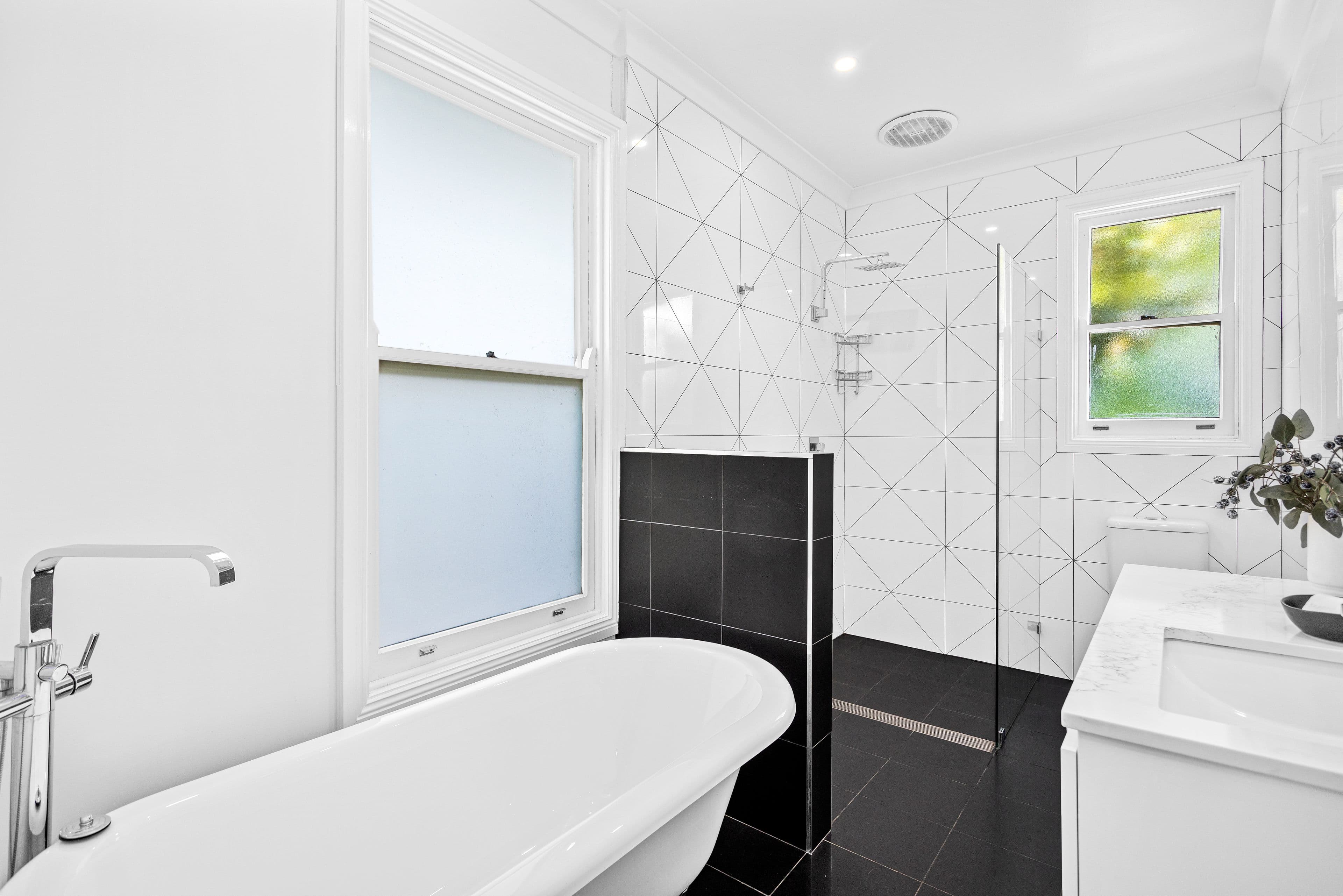 51 Woodlawn Avenue, Mangerton NSW 2500, Mangerton - Thumbnail 7