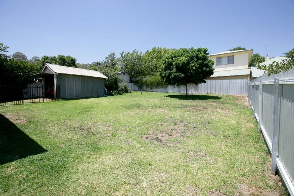 18 Hill Street, TURVEY PARK NSW 2650, Turvey Park - Thumbnail 2