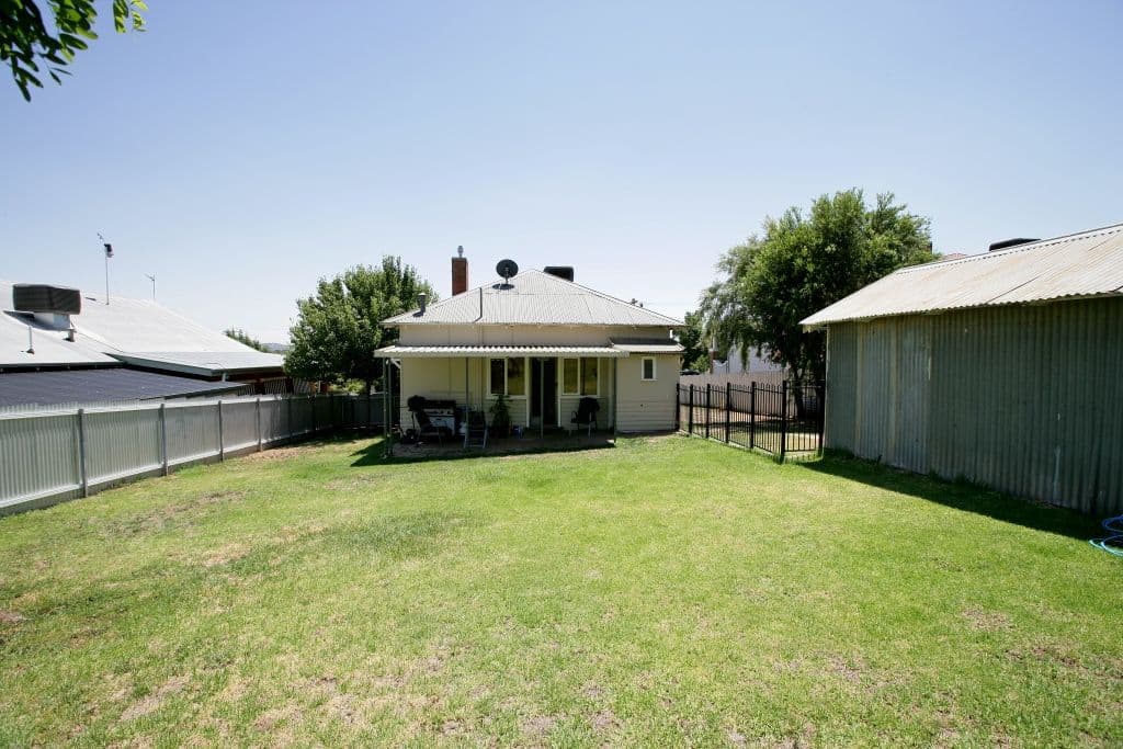 18 Hill Street, TURVEY PARK NSW 2650, Turvey Park - Thumbnail 3