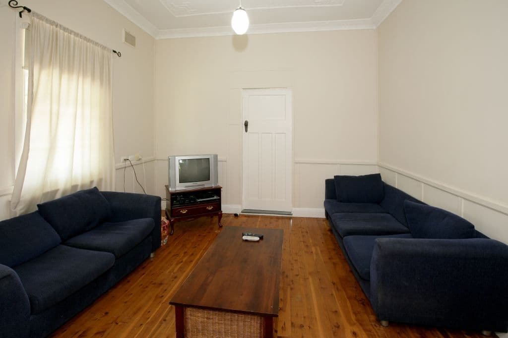 18 Hill Street, TURVEY PARK NSW 2650, Turvey Park - Thumbnail 4