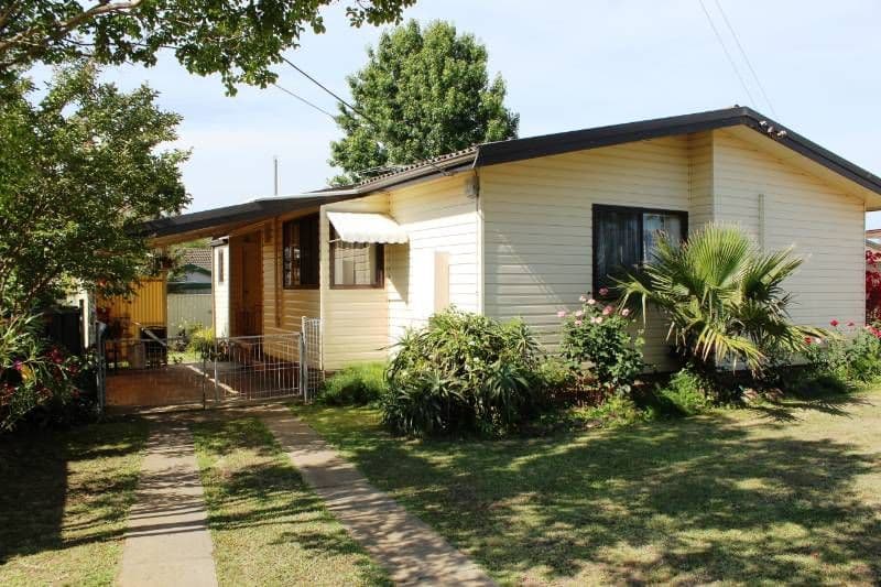 15 Mckibbin Street, CANLEY HEIGHTS NSW 2166, Canley Heights - Thumbnail 2