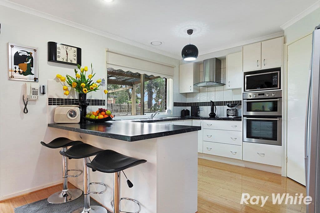 1 Debson Close, Boronia VIC 3155, Boronia - Thumbnail 3