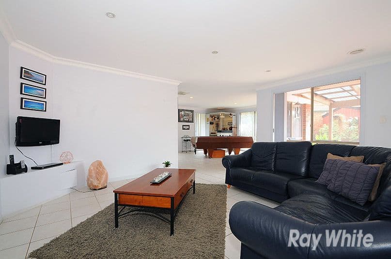 10 Turnberry Court, Rowville VIC 3178, Rowville - Thumbnail 2