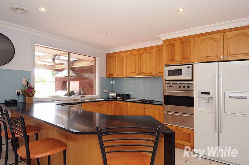 10 Turnberry Court, Rowville VIC 3178, Rowville - Thumbnail 4