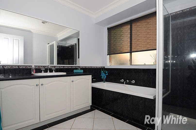 10 Turnberry Court, Rowville VIC 3178, Rowville - Thumbnail 7