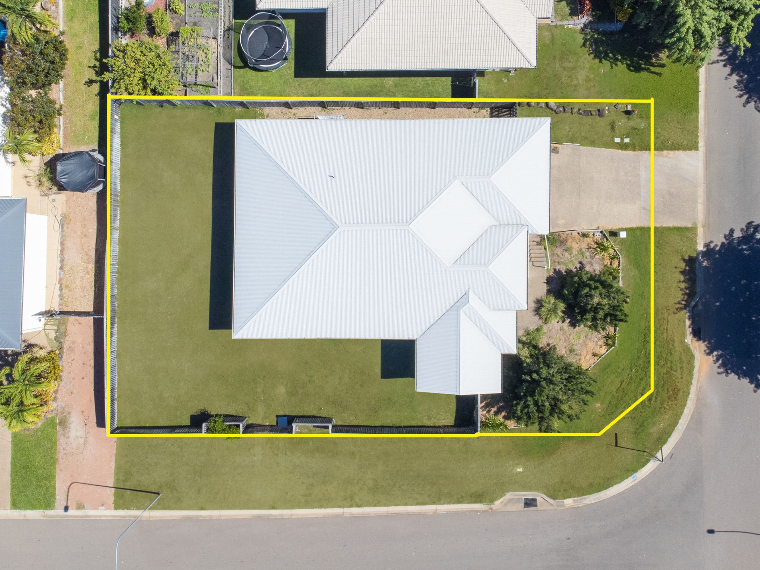 1 Girraween Avenue, Douglas QLD 4814, Douglas - Thumbnail 3