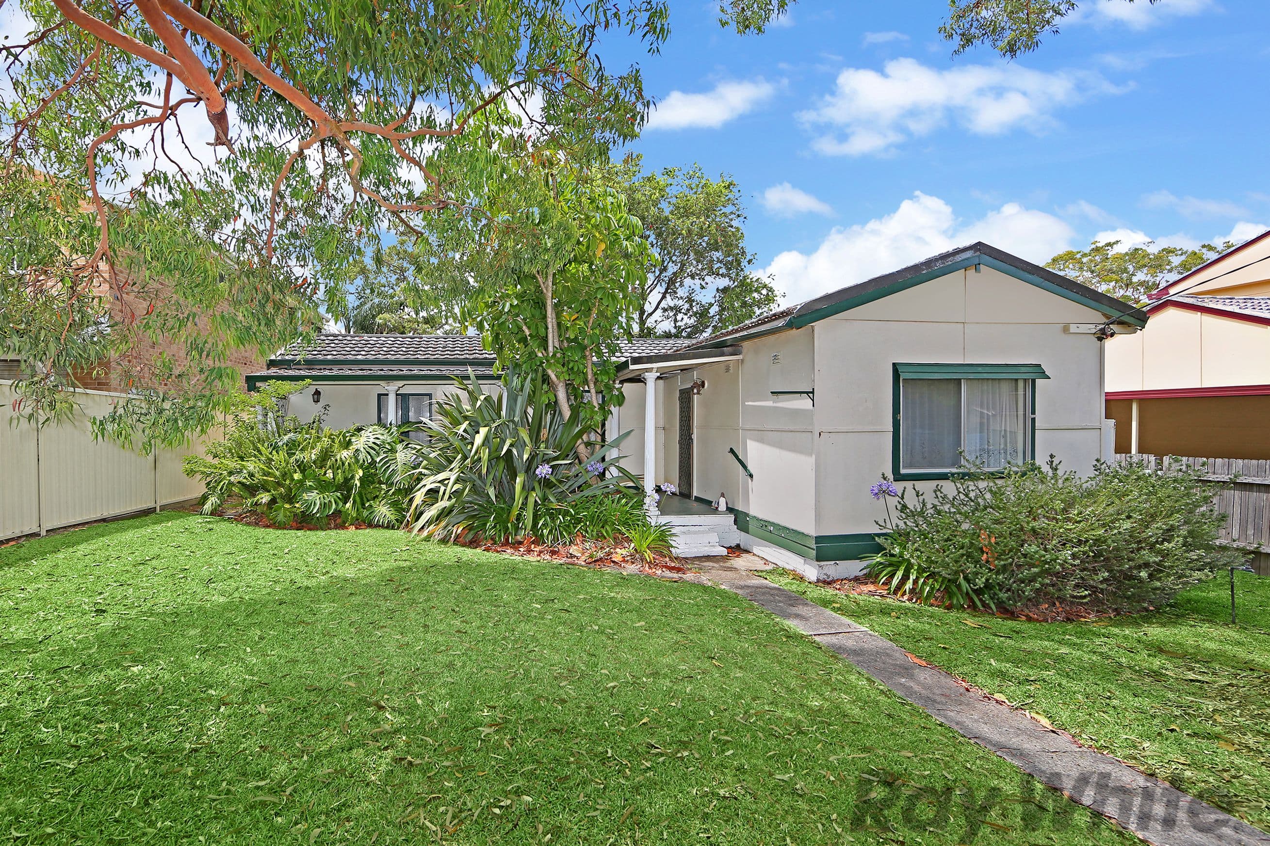 26 Manoa Road, Budgewoi - Image 1