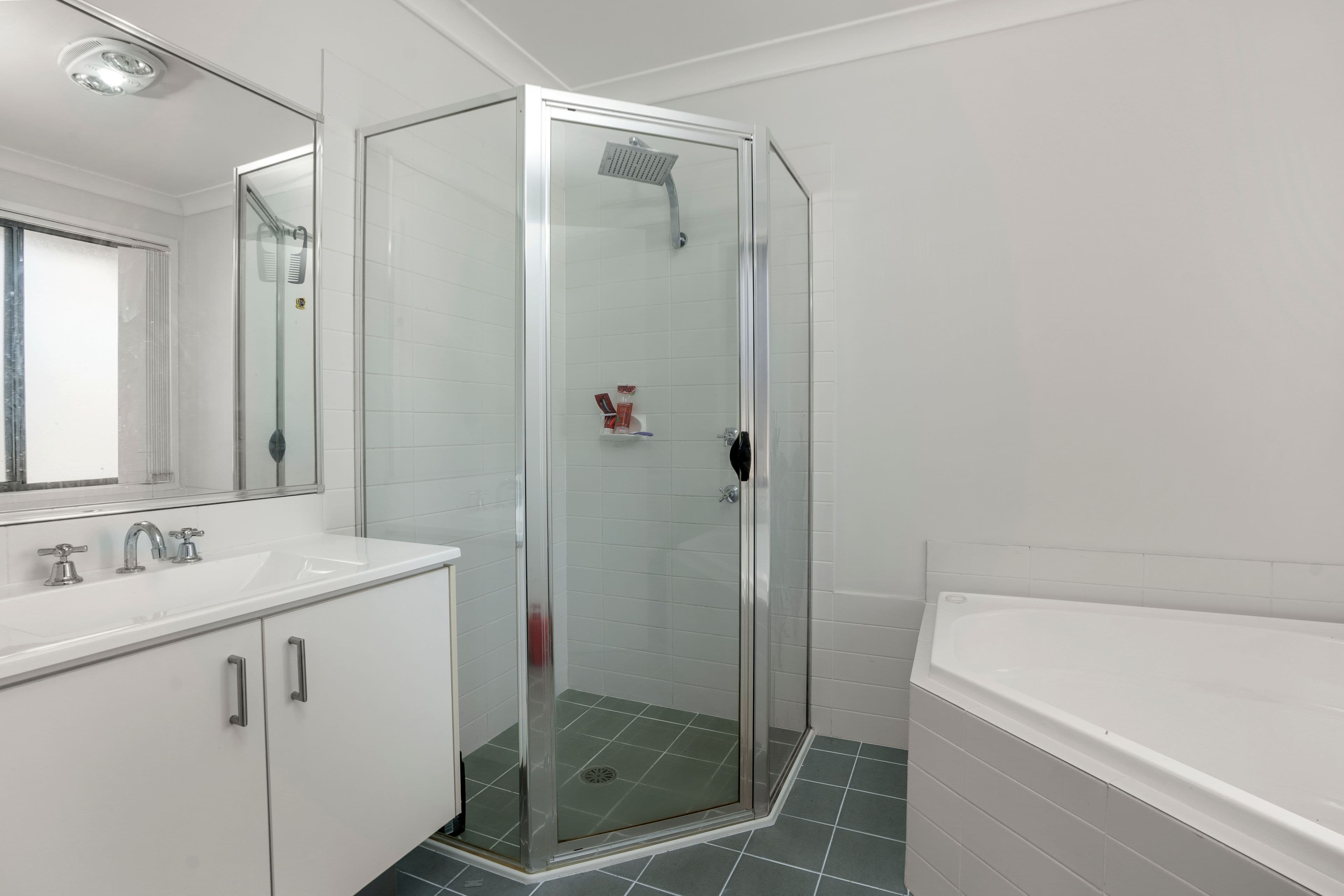 92 Minorca Circuit, Spring Farm NSW 2570, Spring Farm - Thumbnail 5