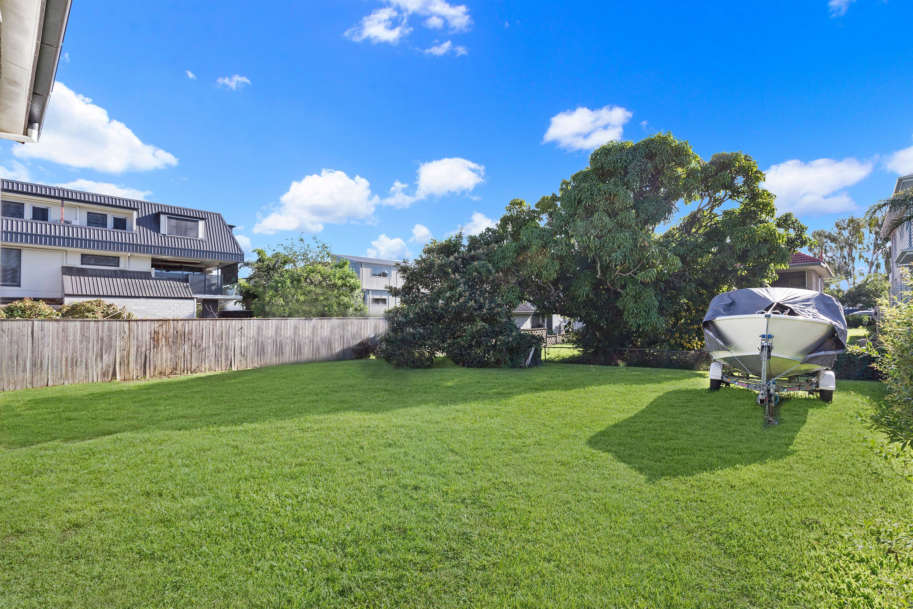 13 Bevis Street, Bulimba QLD 4171, Bulimba - Thumbnail 2