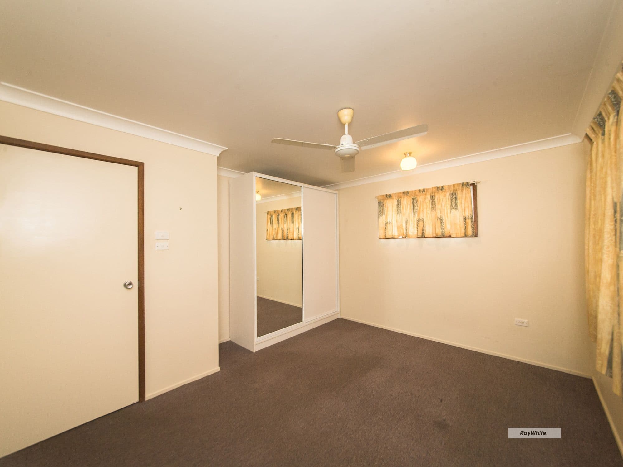 2 Cheney Street, Norman Gardens QLD 4701, Norman Gardens - Thumbnail 4
