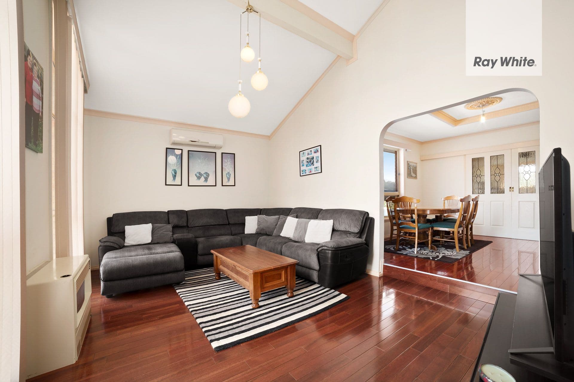 24 Casey Drive, Lalor VIC 3075, Lalor - Thumbnail 2