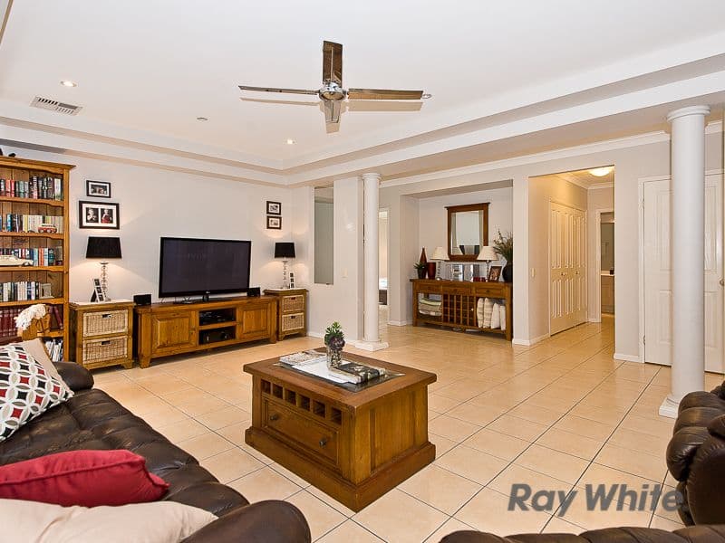 8 Tudor Close, PETRIE QLD 4502, Petrie - Thumbnail 4