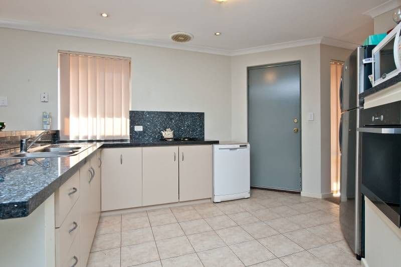 38A Pearl Road, CLOVERDALE WA 6105, Cloverdale - Thumbnail 7