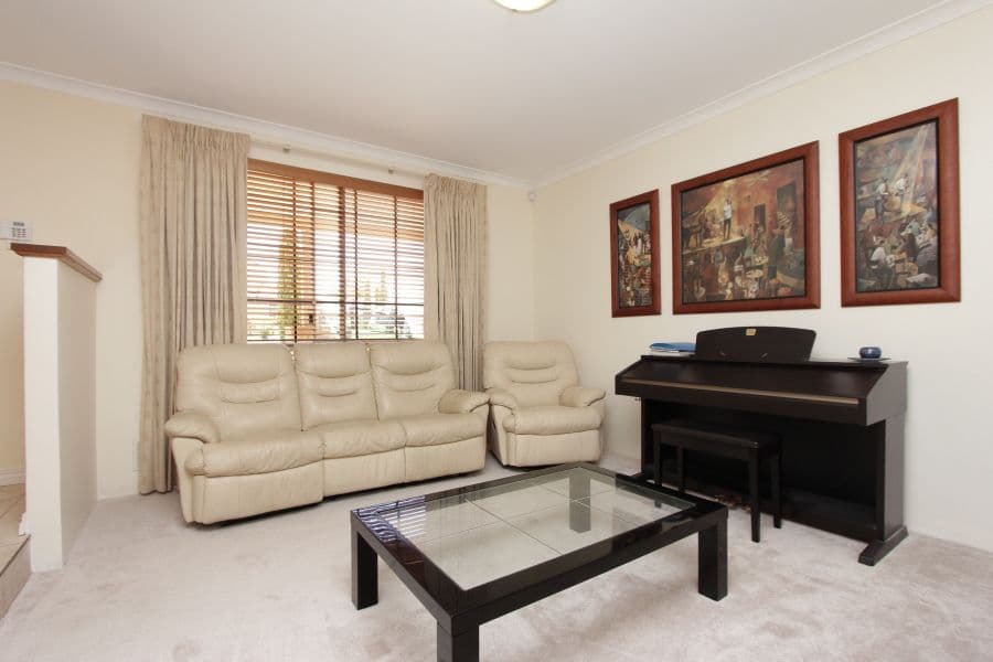 14 Dawnview Rise, ELLENBROOK WA 6069, Ellenbrook - Thumbnail 3