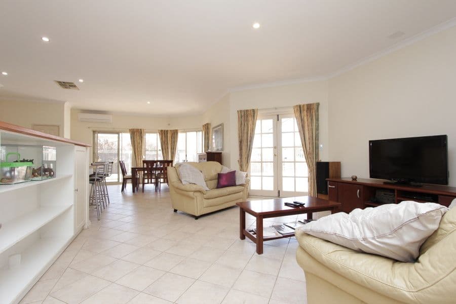 14 Dawnview Rise, ELLENBROOK WA 6069, Ellenbrook - Thumbnail 8