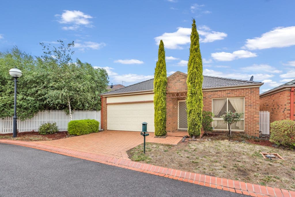 16 Mat Rush Avenue, Bundoora VIC 3083, Bundoora - Image 1