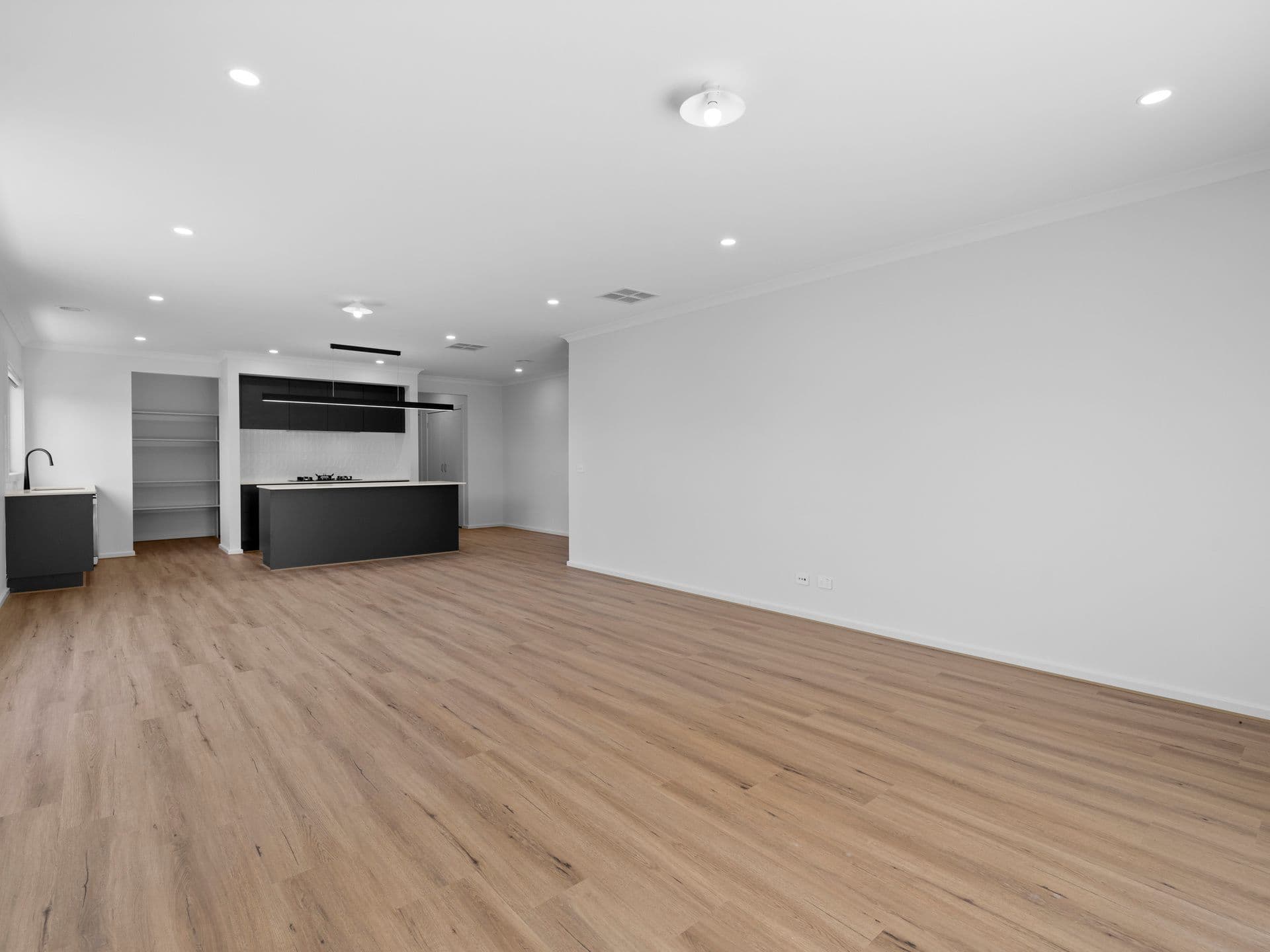 43 Senator Drive, Benalla VIC 3672, Benalla - Thumbnail 5